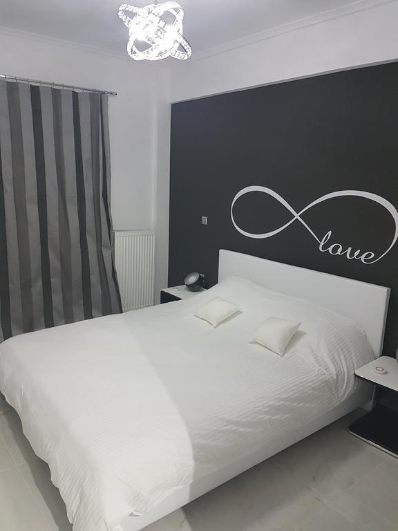 Route 77 Apartment Tesalonika Bagian luar foto