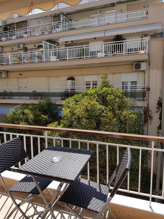 Route 77 Apartment Tesalonika Bagian luar foto