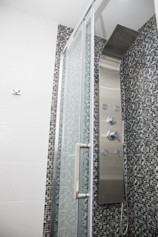 Route 77 Apartment Tesalonika Bagian luar foto